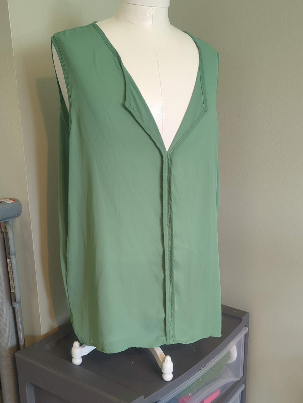 Jon & Anna Sleeveless V-Neck Camisole in Sage Green
